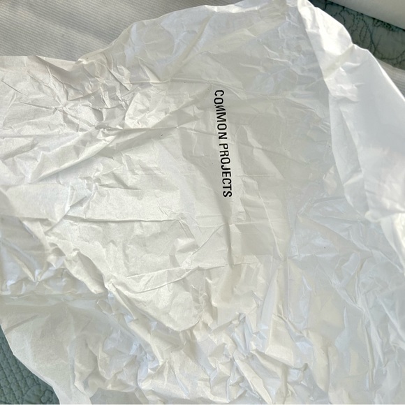 COPY - Common Projects box with tissue paper and bag - Picture 4 of 5